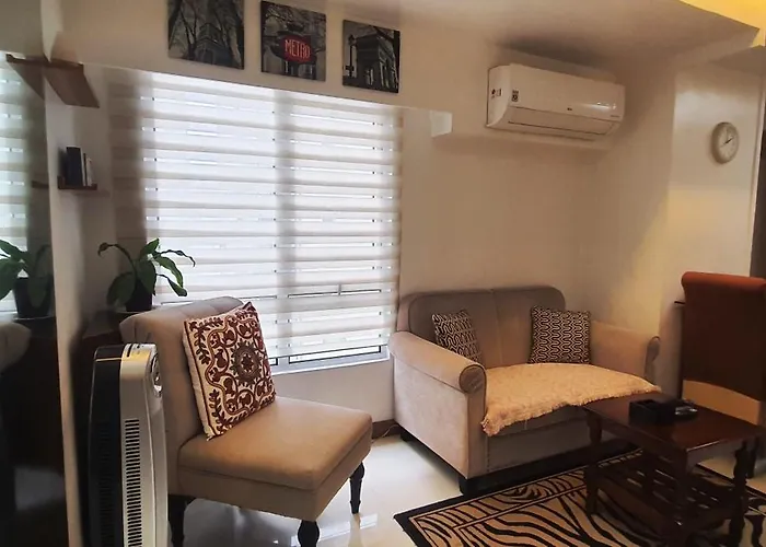 2 Bedroom Loft-type Victoria Apartment *
