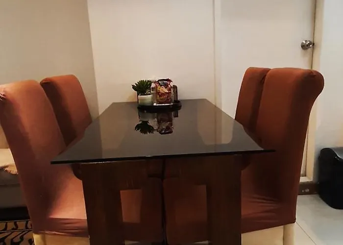 2 Bedroom Loft-type Victoria Apartment *